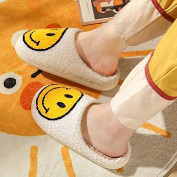 FACAXEDRE Smile Face Slippers for Women Fuzzy Slippers Happy Face Slippers for Woman Ladies Bedroom Slippers Woman Indoor and Outdoor Retro Home House Slippers Yellow 9-10