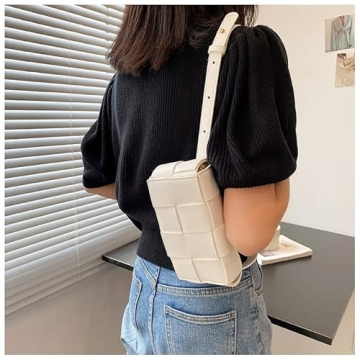 Mini Fanny Pack for Women with Convertible Crossbody Shoulder Bag, Woven Cassette-Style Handbag Purse 7.3 * 4 * 2.6 Inch