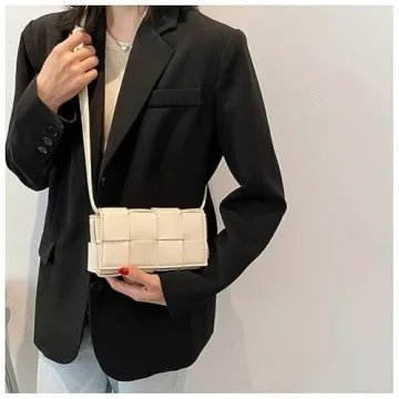 Mini Fanny Pack for Women with Convertible Crossbody Shoulder Bag, Woven Cassette-Style Handbag Purse 7.3 * 4 * 2.6 Inch