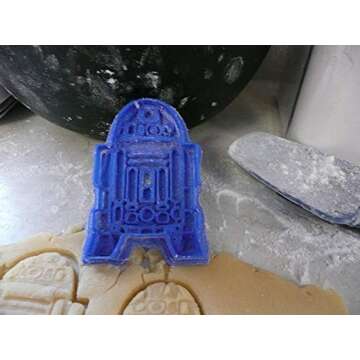 R2D2 ROBOT DROID STAR WARS MOVIE CHARACTER COOKIE CUTTER MADE IN USA PR451