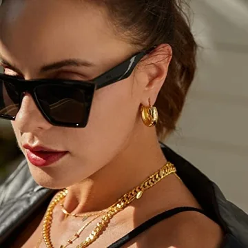 Stylish FRUMOS Chunky Hoop Earrings - Perfect Gift for All Occasions