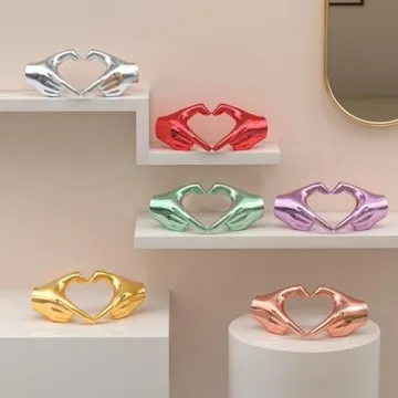 XMGZQ Gold Heart Hands Sculpture for Home Decor