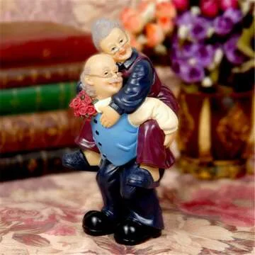 Resin Loving Couple Figurines for All Ages
