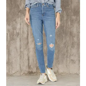 Levi's Women's Premium Wedgie Icon Fit Jeans for Every Occasion