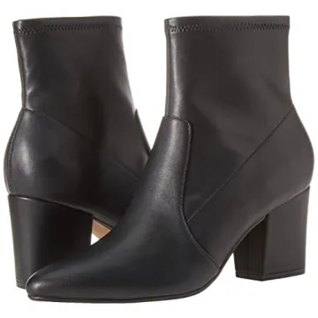 Amazon Essentials Women's Fitted Stretch Heel Boot for Comfort