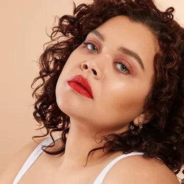 Bossy Vegan Lipstick - Hydrating Matte Red Color