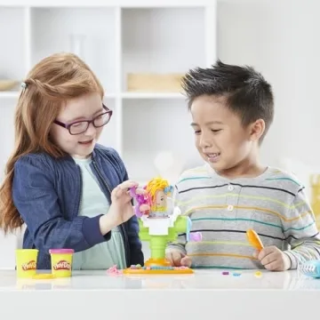 Play-Doh Buzz 'n Cut Fuzzy Pumper Barber Shop Set, Electric Buzzer, 5 Colors of 2-Ounce Cans, Preschool Toys, Christmas Gifts Girls & Boys, Ages 3+ (Amazon Exclusive)