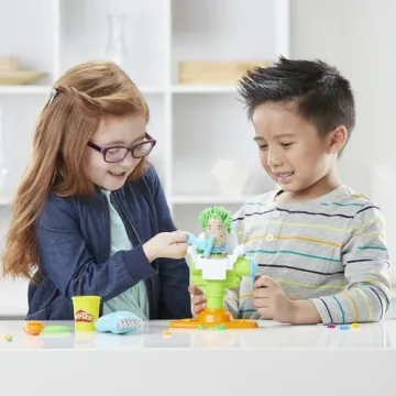 Play-Doh Buzz 'n Cut Fuzzy Pumper Barber Shop Set, Electric Buzzer, 5 Colors of 2-Ounce Cans, Preschool Toys, Christmas Gifts Girls & Boys, Ages 3+ (Amazon Exclusive)