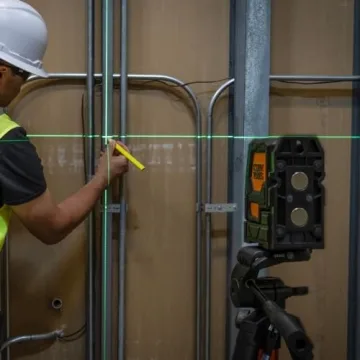 Klein Tools 93LCLG Laser Level for Accurate Alignment