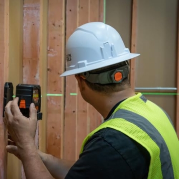 Klein Tools 93LCLG Laser Level for Accurate Alignment