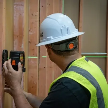 Klein Tools 93LCLG Laser Level for Accurate Alignment