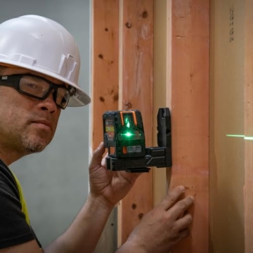 Klein Tools 93LCLG Laser Level for Accurate Alignment