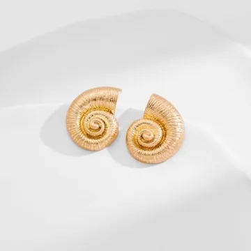 INNERDIVA Gold Conch Shell Earrings Lightweight Beach Style