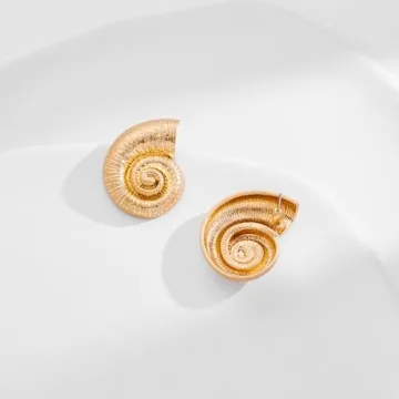 INNERDIVA Gold Conch Shell Earrings Lightweight Beach Style