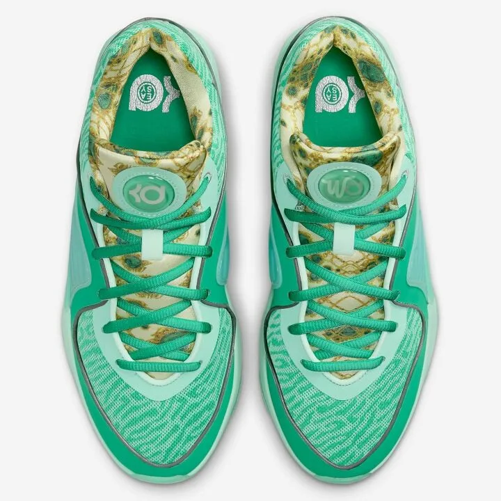 Nike KD16 Basketball Shoes in Deep Royal Colorway