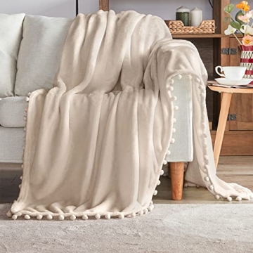 BEAUTEX Cozy Fleece Throw Blanket for Stylish Comfort