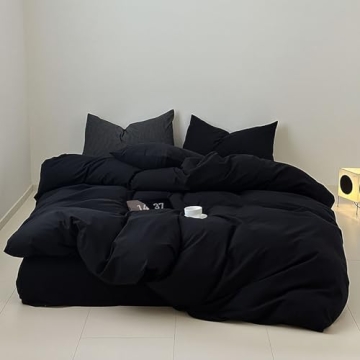 Luxlovery Black Comforter Set: Cozy Elegance for Bedrooms