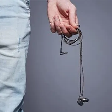 1More Quad Driver Earbuds Ultimate Audio Quality Experience