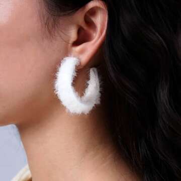 TseanYi Faux Fur Hoop Earrings White Furry Round Hoop Earrings Faux Furry Open Hoop Earrings Velvet ...