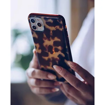 Stylish Tortoise Phone Case - iPhone 11 Protection