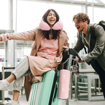 urnexttour Travel Pillow and Blanket Set for Comfort