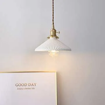 Qufute Vintage Pendant Light fixtures Ceramics Ceiling Pendant Lights with White Scalloped Shade Brass Minimalist Style Barn Chandelier Pendant Lamp for Kitchen Sink Dining Room Bedroom