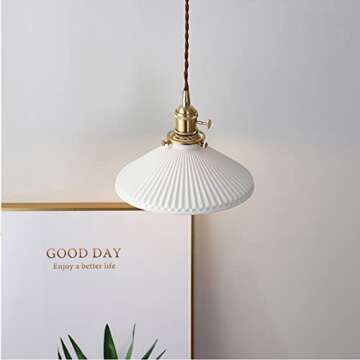 Qufute Vintage Pendant Light fixtures Ceramics Ceiling Pendant Lights with White Scalloped Shade Brass Minimalist Style Barn Chandelier Pendant Lamp for Kitchen Sink Dining Room Bedroom