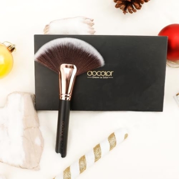 Docolor Large Fan Brush - Perfect Finishing for Makeup