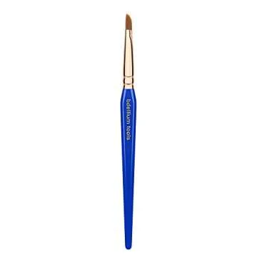 Bdellium Tools Professional Makeup Brush - Golden Triangle 548 Dagger Lip - With All Vegan and Soft Synthetic Fibers, For Precise Lip Definition (Blue, 1pc)