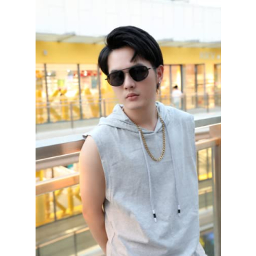 FEISEDY Retro Trendy Aviator Sunglasses Women Men 90s Small Vintage Glasses Stylish Gold Metal Oval Sunglasses B2906