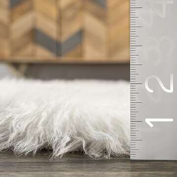 nuLOOM Deonna Animal Print Shaped 5x6 Shag Area Rug for Living Room Bedroom Dining Room Nursery, White