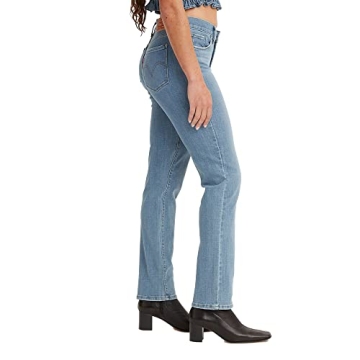 Levi's Women's Classic Straight Jeans for Comfort and Style