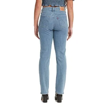 Levi's Women's Classic Straight Jeans for Comfort and Style