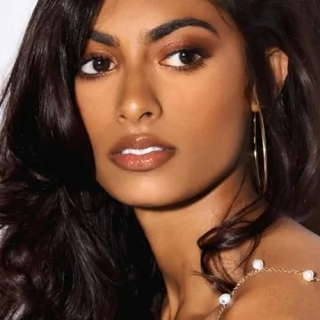 Fenty Beauty Bomb Posse Mega Mix & Match Eyeshadow Palette for All