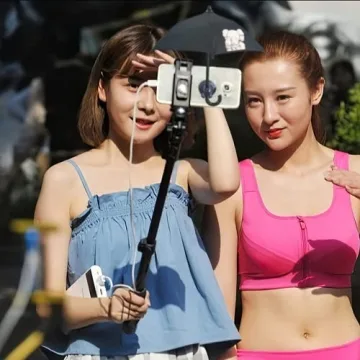 Universal Adjustable Phone Stand with Sun Shade - FELGHANA