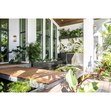 Quoizel Westover 1-Light Outdoor Wall Sconce in Antique Brass