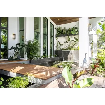 Quoizel Westover 1-Light Outdoor Wall Sconce in Antique Brass