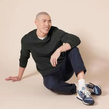 Amazon Essentials Men's V-Neck Sweater in Charcoal Heather