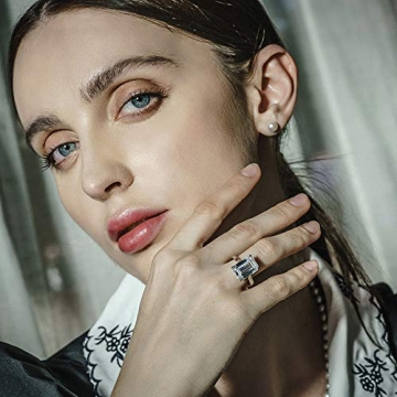 Elegant AINUOSHI 6 Carat Emerald Cut CZ Ring