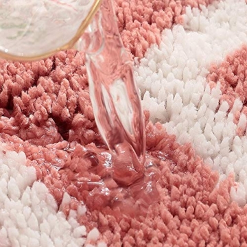 UKELER Strawberry Shape Non Slip Bath Rug 31.5x19.7