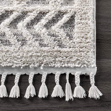nuLOOM 8x11 Ansley Moroccan Tassel Rug for Elegant Homes
