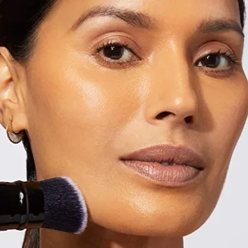 Laura Geller Retractable Kabuki Brush for Flawless Application