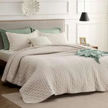 Bedsure King Size Quilt Bedding Set - Soft Ultrasonic King Bedspread - Natural Coverlet Quilted Bedding - Lightweight Comforter Set for All Seasons (Includes 2 Pillow Shams)
