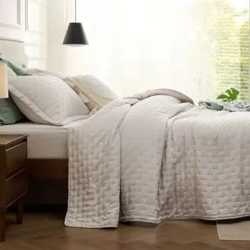 Bedsure King Size Quilt Bedding Set - Soft Ultrasonic King Bedspread - Natural Coverlet Quilted Bedding - Lightweight Comforter Set for All Seasons (Includes 2 Pillow Shams)