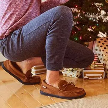 isotoner Men's Slippers, Microsuede Moccasin Indoor/Outdoor House Shoes with Cooling Memory Foam and Skid Resistance