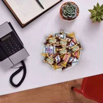 SNICKERS, TWIX, MILKY WAY & 3 MUSKETEERS Minis Milk Chocolate Candy Bars Variety Pack, Sharing Size, 8.31 Oz Bag