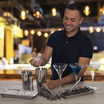 Vintage Inspired Stainless Steel Ice Cube Tray for Easy Ice Making