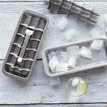 Vintage Inspired Stainless Steel Ice Cube Tray for Easy Ice Making