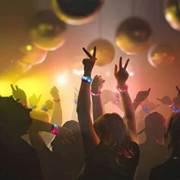 36 Pack 6 Color Glow Sticks Bracelets Party Supplies for Kids and Adults Glow in The Dark , LED Bracelet Light Up Party Favors for Concerts, Festivals, Halloween ， Christmas Adult Kids Glow in Supplies Favors