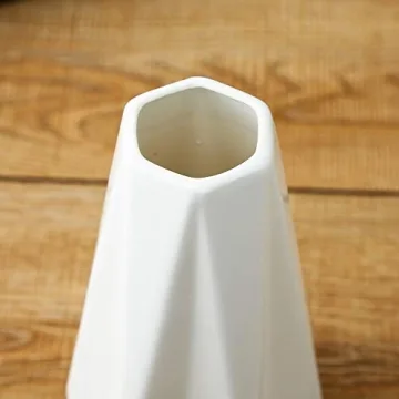 Elegant WEIDILIDU White Ceramic Vase for Home Decor